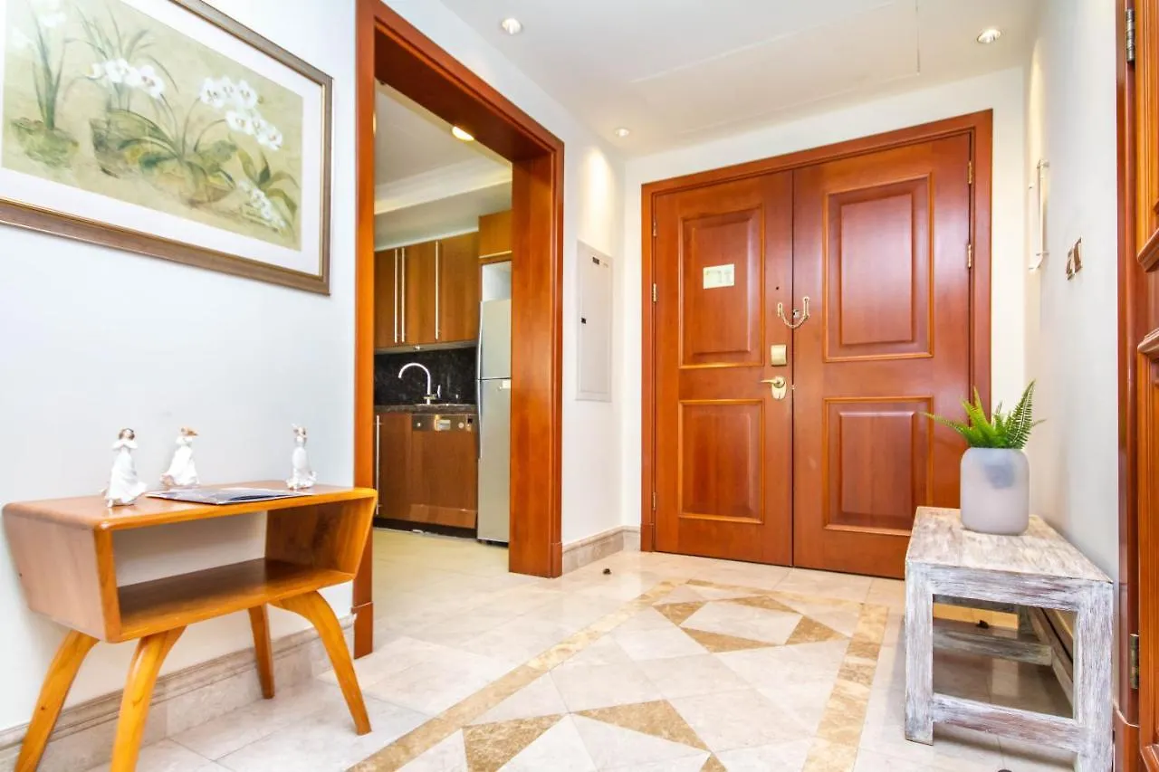 Apartment Bespoke Holiday Homes - Palm Jumeirah- 2 Bedroom Beach & Pool Access, South Residence Dubai