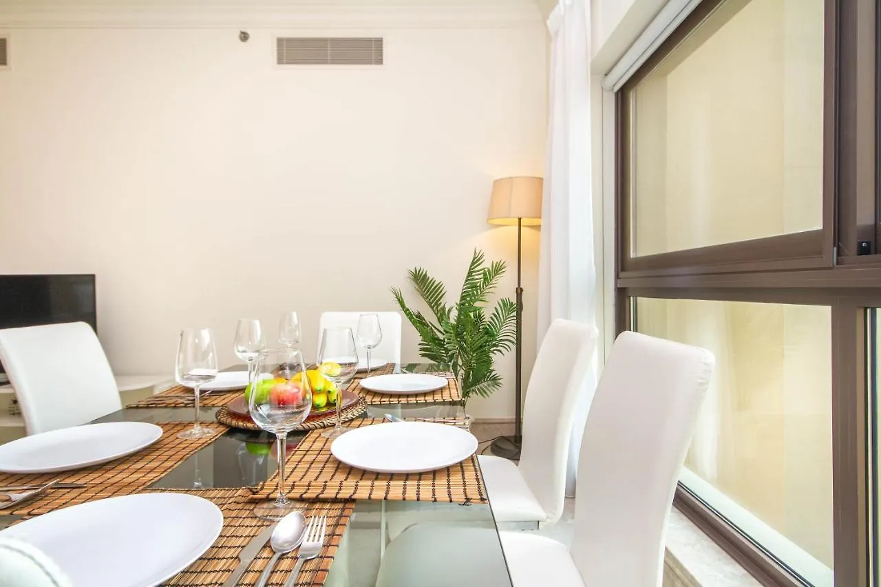 Bespoke Holiday Homes - Palm Jumeirah- 2 Bedroom Beach & Pool Access, South Residence Dubai 0*,