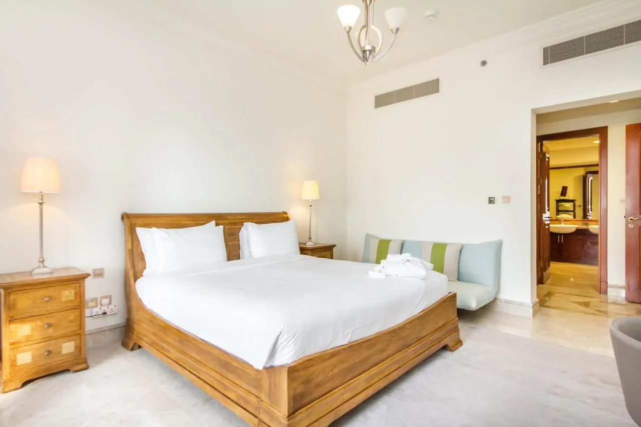 Bespoke Holiday Homes - Palm Jumeirah- 2 Bedroom Beach & Pool Access, South Residence Dubai 0*,