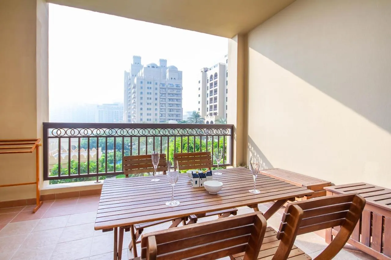 Bespoke Holiday Homes - Palm Jumeirah- 2 Bedroom Beach & Pool Access, South Residence Dubai Apartment