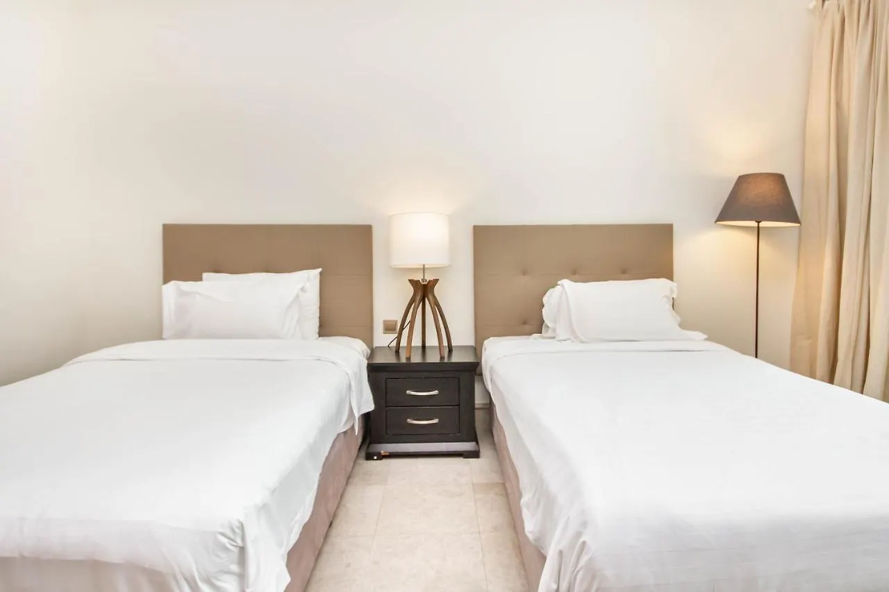 Apartment Bespoke Holiday Homes - Palm Jumeirah- 2 Bedroom Beach & Pool Access, South Residence Dubai