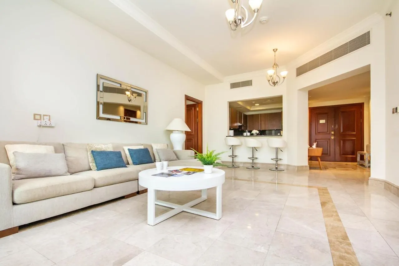 Bespoke Holiday Homes - Palm Jumeirah- 2 Bedroom Beach & Pool Access, South Residence 迪拜 阿拉伯联合酋长国