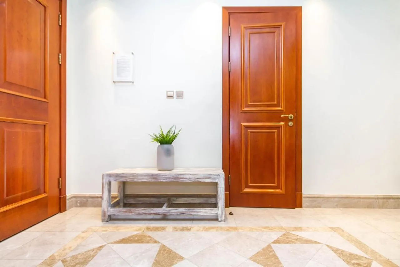 Bespoke Holiday Homes - Palm Jumeirah- 2 Bedroom Beach & Pool Access, South Residence 迪拜 0*,  阿拉伯联合酋长国